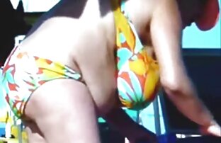 XXX Británico, Milf arrojado en el sofá con trio latino xxx la polla