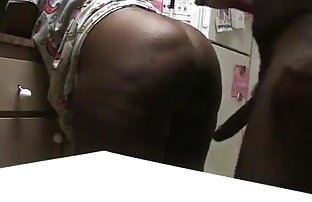 XXX Ginger Jones jabones a xxx trios con negros sí misma en la bañera
