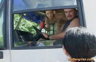 XXX Gordo se pelis de trios folla a una chica rubia en el sofá