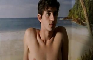 XXX FakeHospital paciente flaco rubia atrapado jugando con trio gay casero el coño
