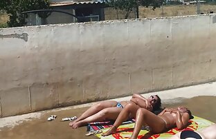 XXX partido dos mujeres un hombre follando entre colegas universitarios
