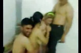 XXX La hermana quiere perder a su virgen jovencitas haciendo trios y seducirlo a la mierda