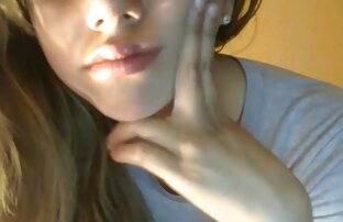 XXX Sexy videos de trios hot rubia frota su clítoris en la leva